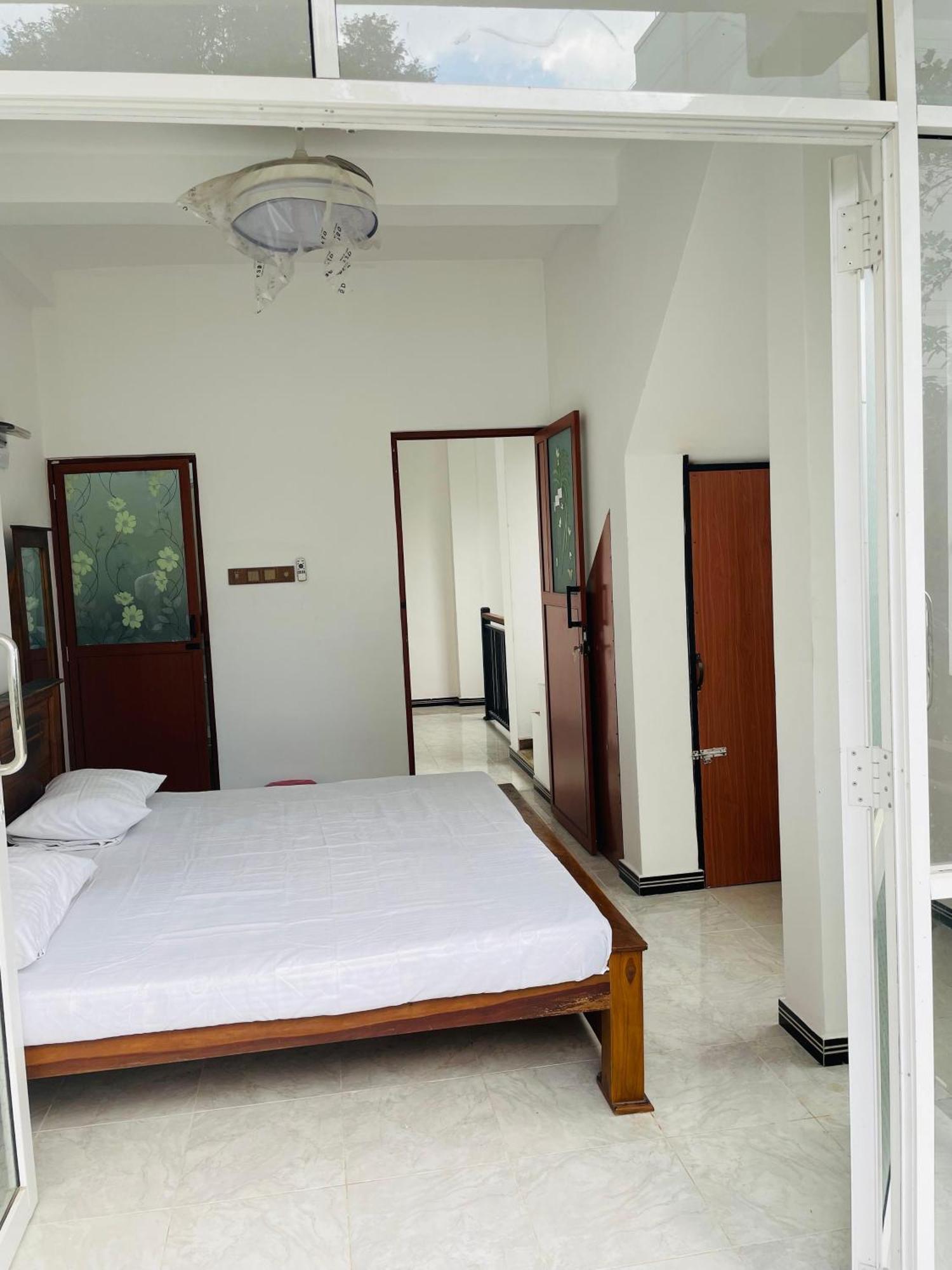 Star Village Hostel 康提 外观 照片